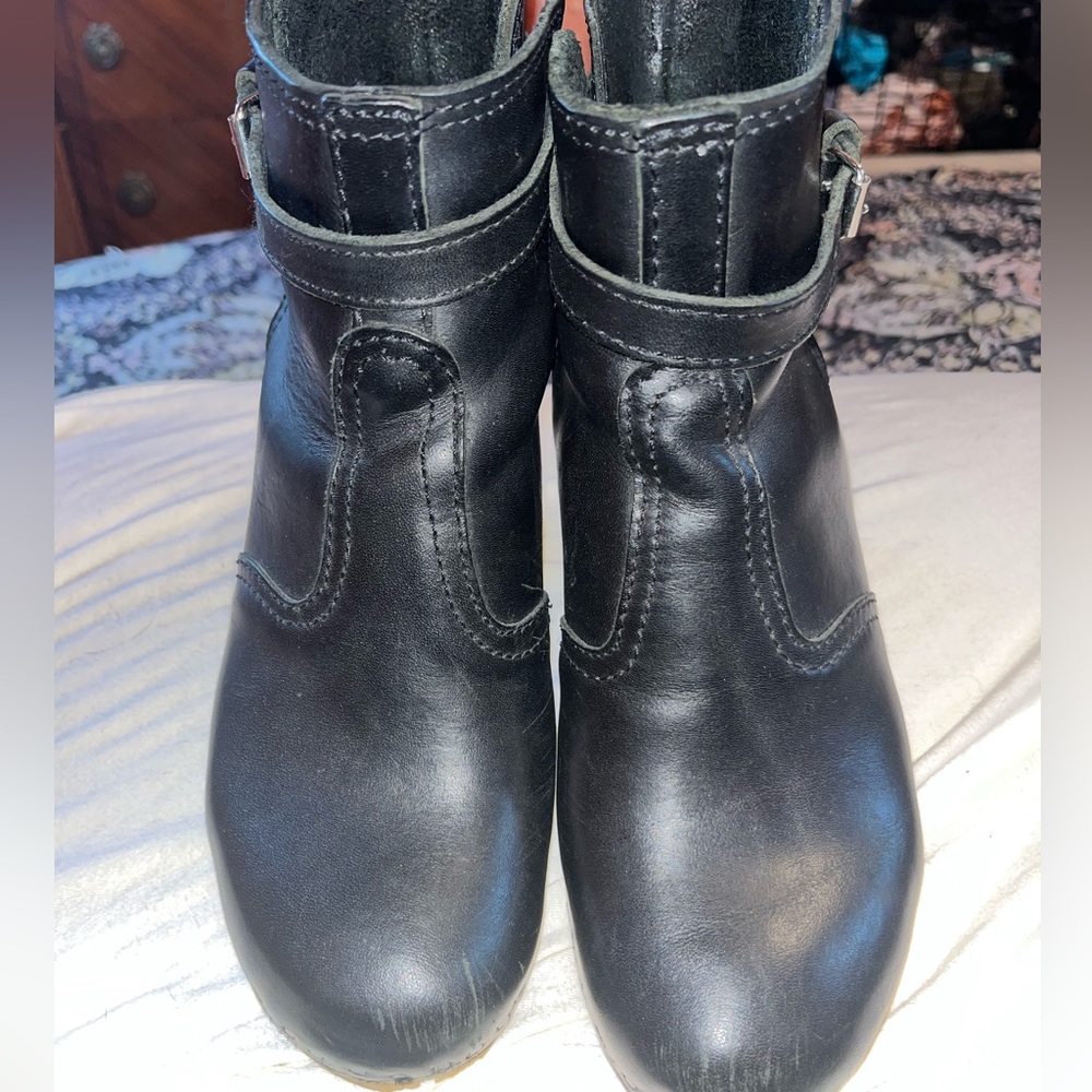 Swedish Hasbeens Clog Booties